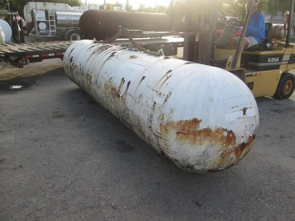 Scrapped 1000 Gallon Propane Tank - Image 2