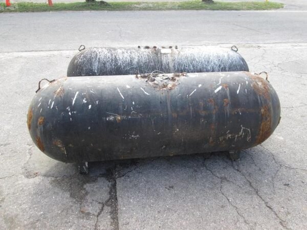 Used  250 Gallon Propane Tank - Image 5