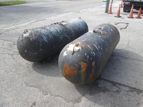 Used  250 Gallon Propane Tank - Image 6